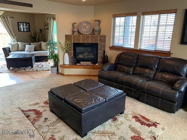 Building Photo - 147 Dogwood Dr