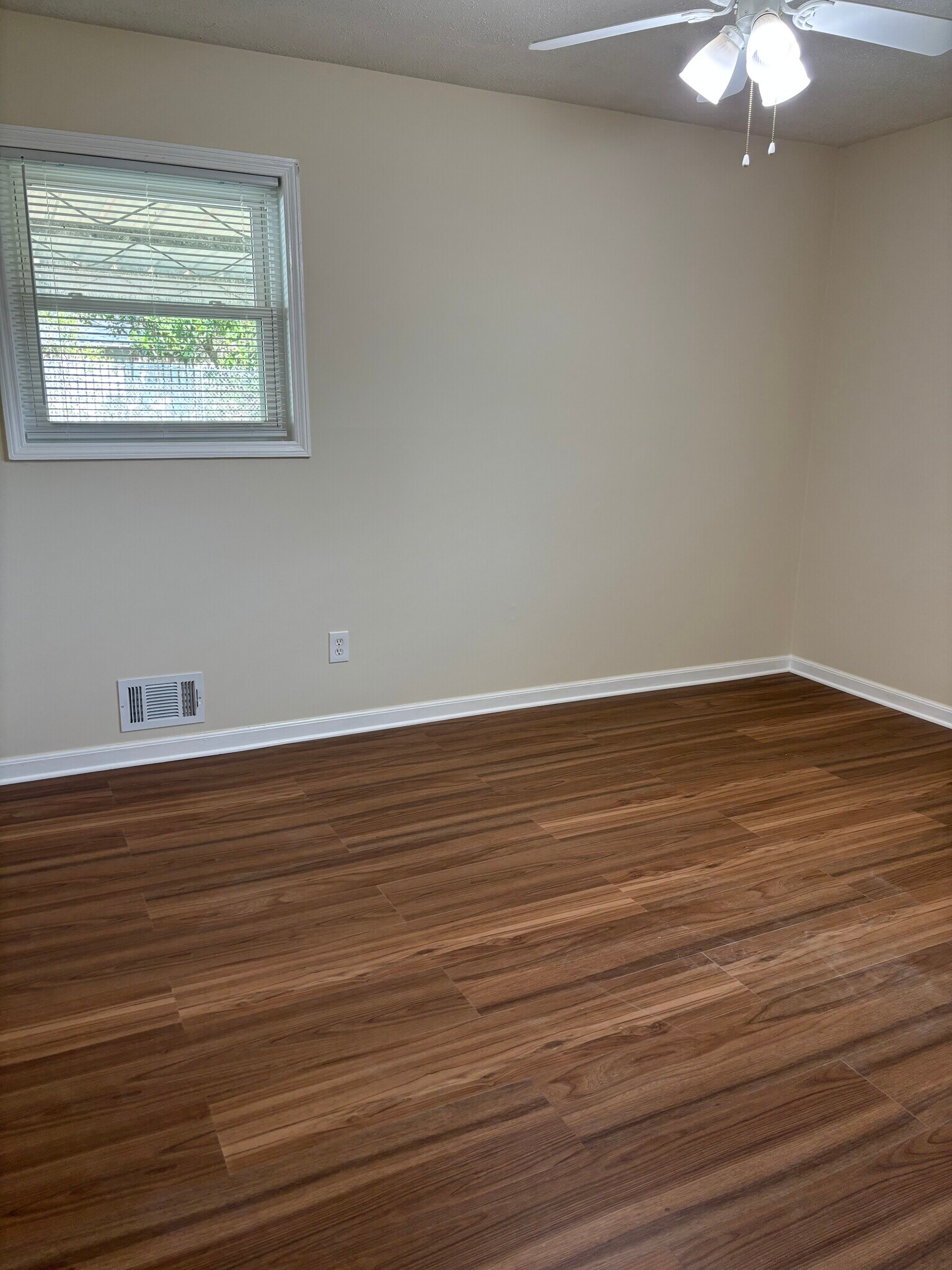 Building Photo - 8686 Bowden St