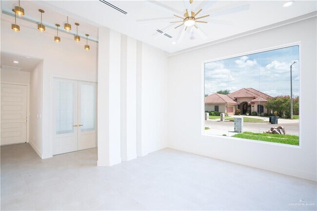 Building Photo - 36 Cottonwood St