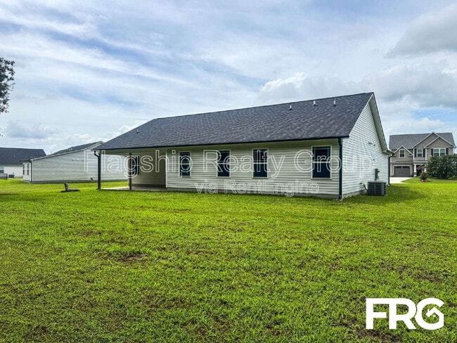 Building Photo - 110 Highland Pk Dr