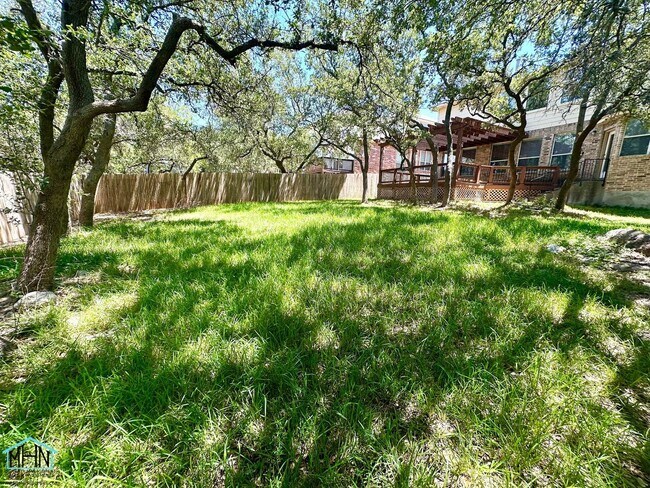 Building Photo - BEAUTIFUL 4 bed/2.5 bath near Stone Oak, j...