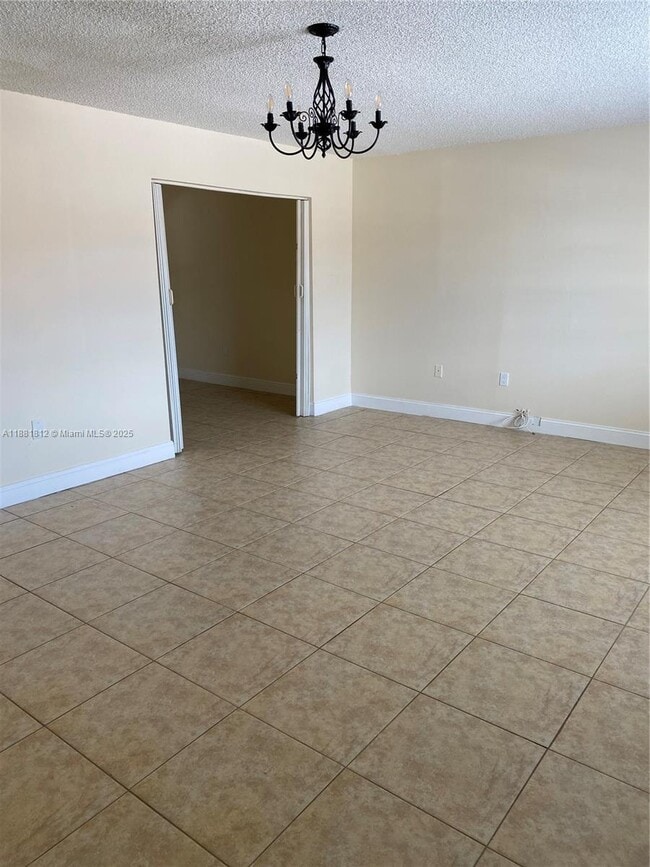 Building Photo - 535 W 79th Pl