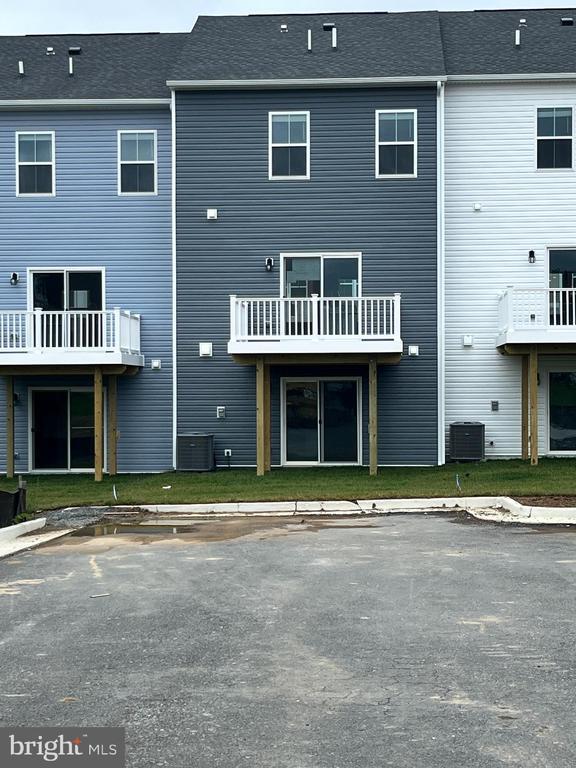 Building Photo - 166 Munsee Cir