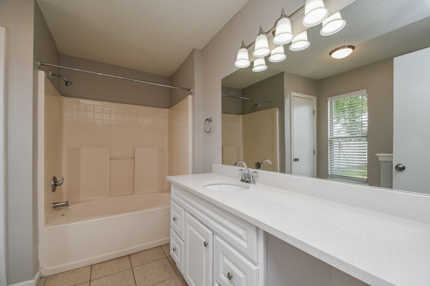 Building Photo - 12825 Jordan Blair Ct