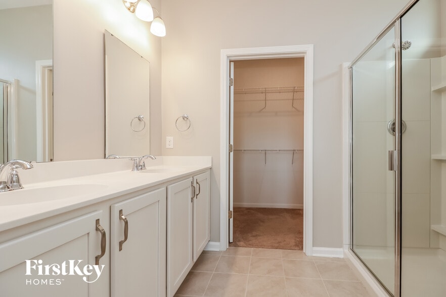 Building Photo - 315 Celestial Blvd