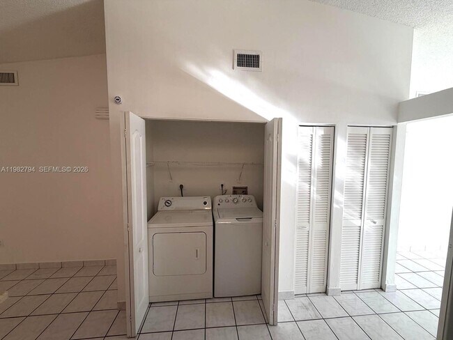 Building Photo - 5740 W 21st Ct