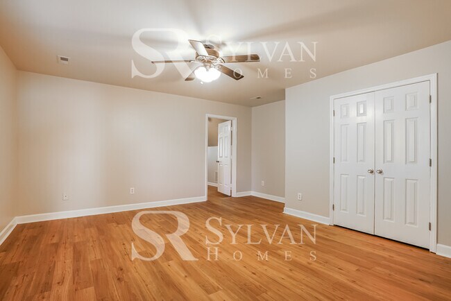 Building Photo - Enjoy Relaxation & Sophistication in this ...