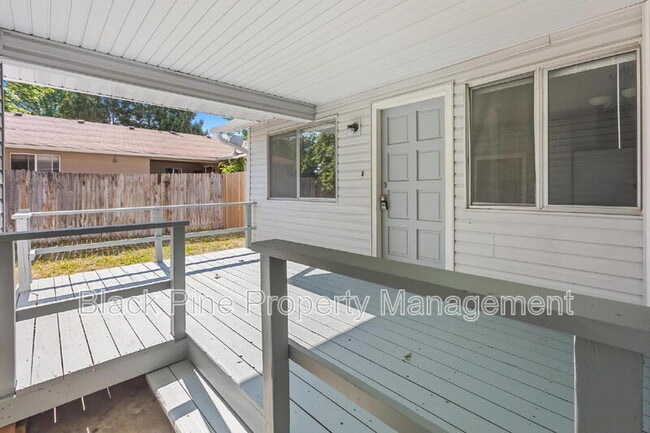 Building Photo - 10507 W Irving Ct