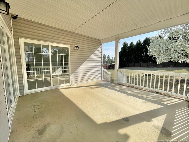 Building Photo - 11 Richmond Park Dr