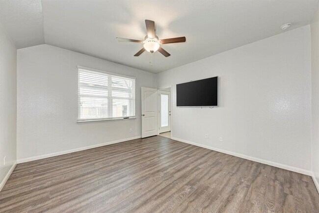 Building Photo - 13812 Nelson Houser St