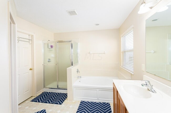 Building Photo - 5830 Prospect Ln