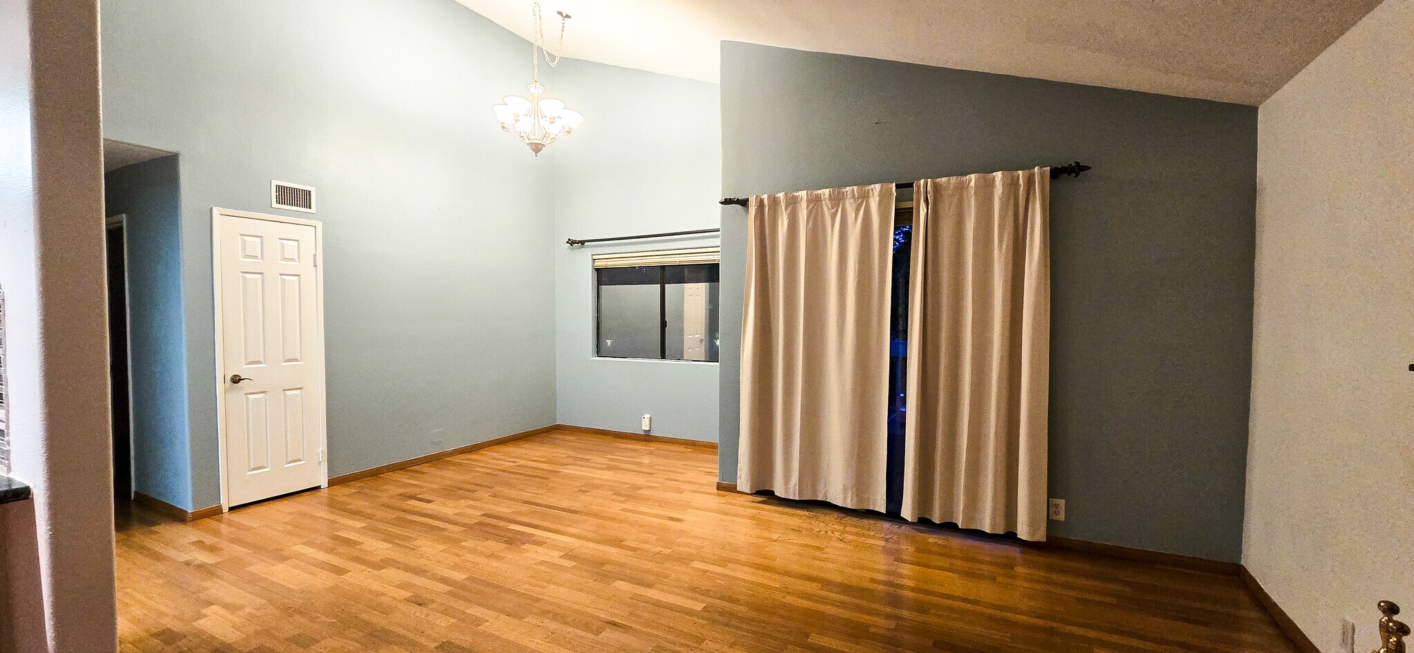 Dining room - 19195 Shoreline Ln
