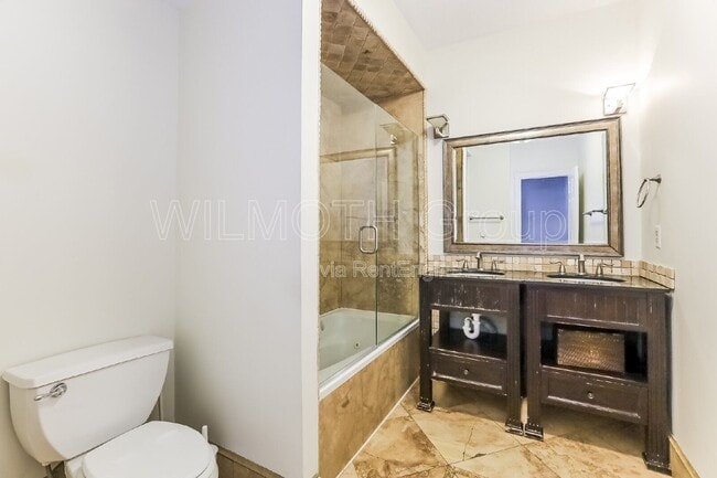 Building Photo - 1026 N New Jersey St