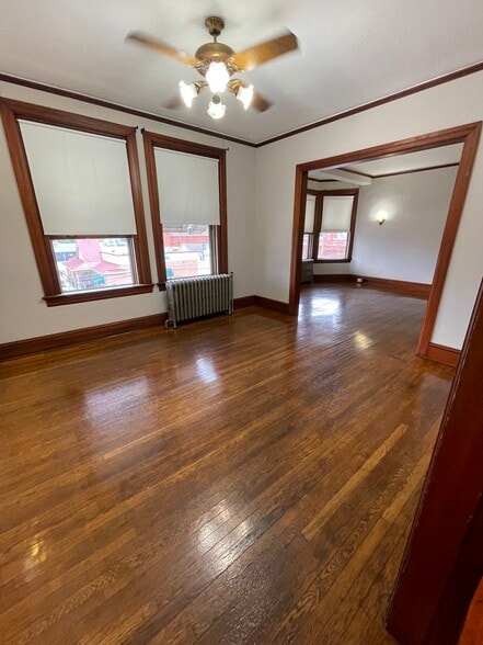 Building Photo - 3 E Chestnut St