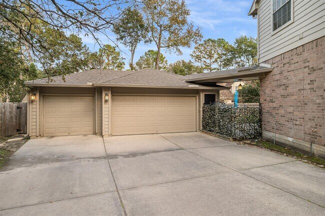 Building Photo - 11 Winrock Pl