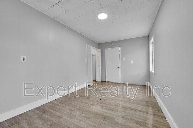 Building Photo - 616 Rutledge Dr