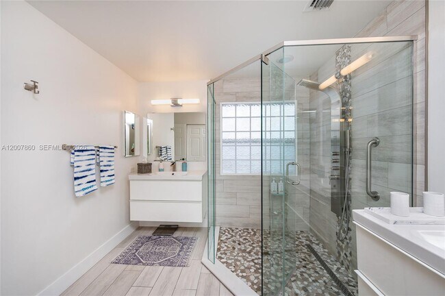 Building Photo - 1381 NW 144th Ave