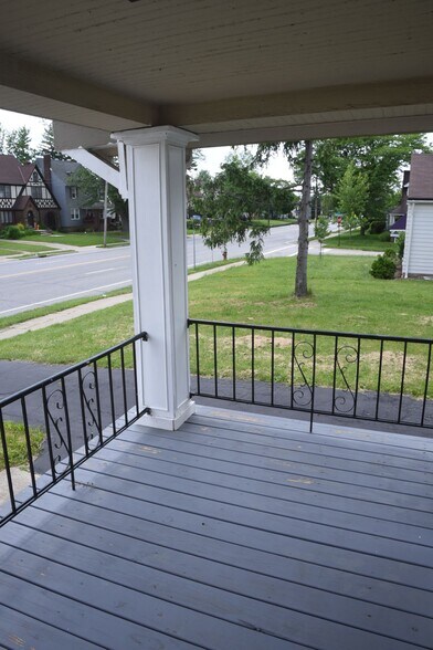 The Front Porch is perfect for a morning coffee - 13407 Cedar Rd