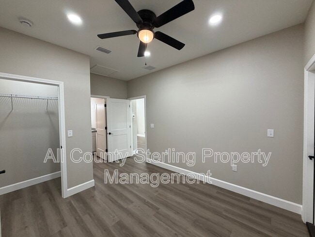 Building Photo - 1418 SE Magnolia Loop