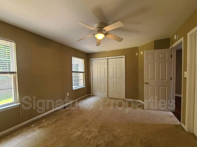 Building Photo - 4002 Mossy Bank Ln