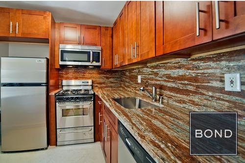 Building Photo - 85 Eighth Avenue