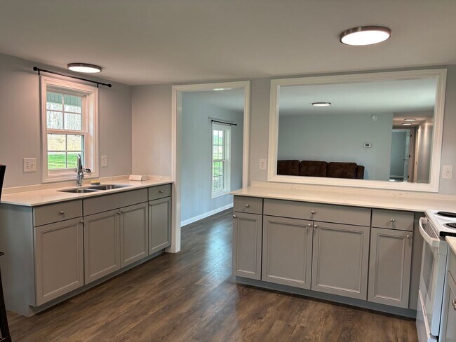 Building Photo - 2 BED, 1 BATH MOBILE HOME IN RANDLEMAN