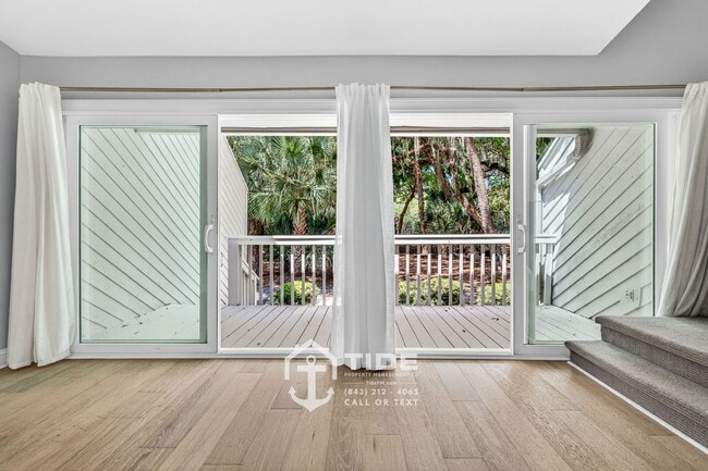 Building Photo - Quiet Coastal Living