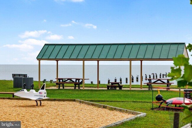 Building Photo - 920 Old Annapolis Neck Rd