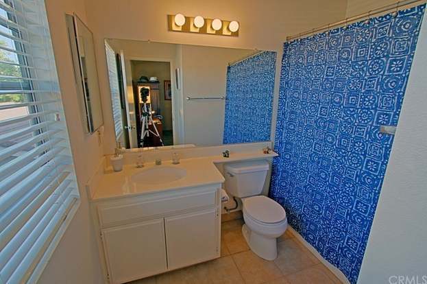Building Photo - 39 Goldenrod-