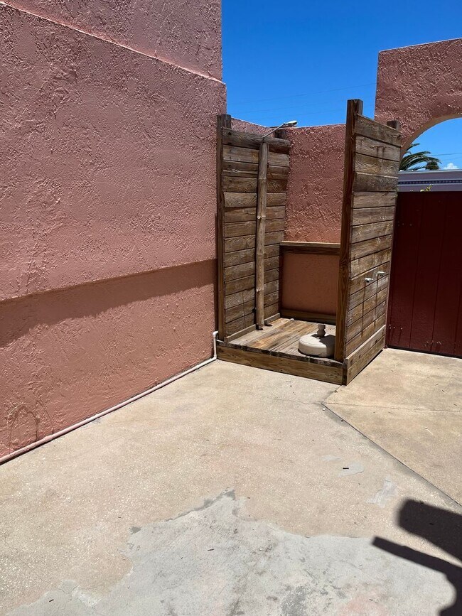 Building Photo - 752 S Orlando Ave