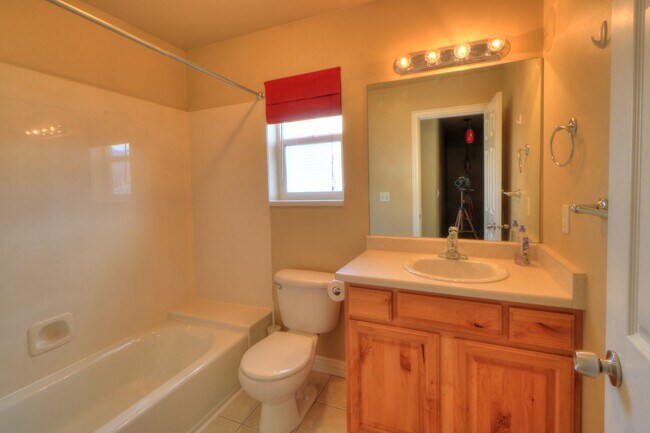 Building Photo - Corner lot with easy access to American Fork and Lehi