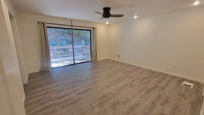 Building Photo - 1617 Zion Way