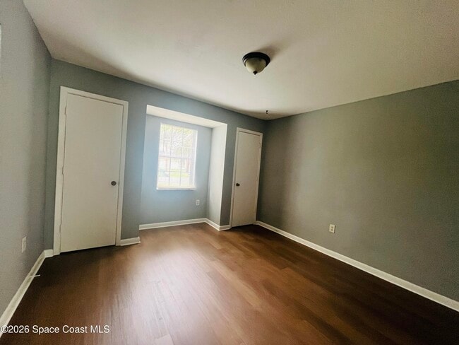 Building Photo - 217 Manth Ave