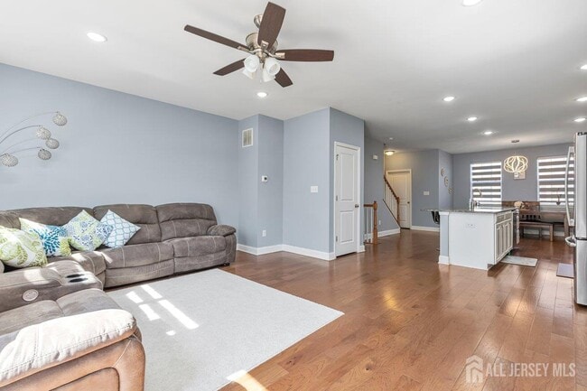 Building Photo - 1302 Hights Farm Rd N