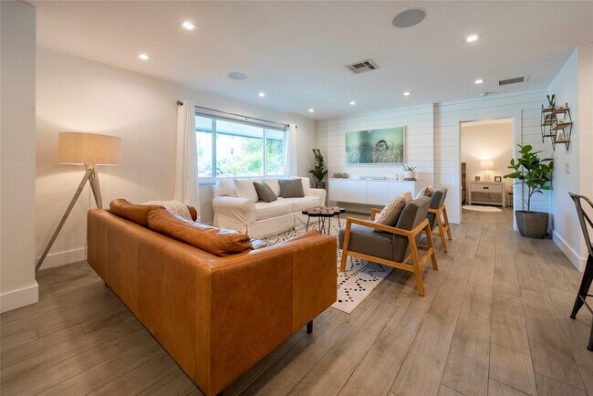 Building Photo - 1959 SE 25th Ave