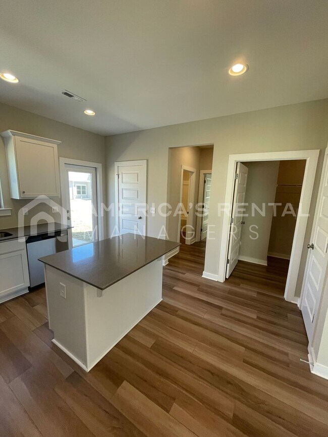 Building Photo - Home for Rent in Cullman, AL!! Available to View Now!!!