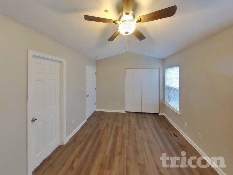 Building Photo - 367 Woodland Green Ct