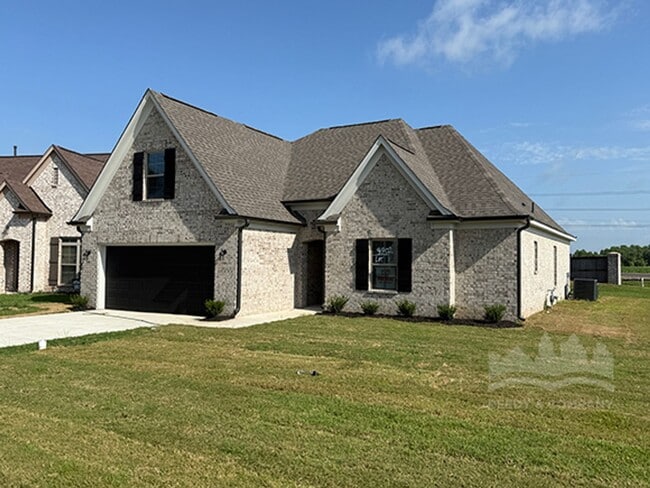 Primary Photo - Welcome to this spacious 4 bedroom, 3 bath...