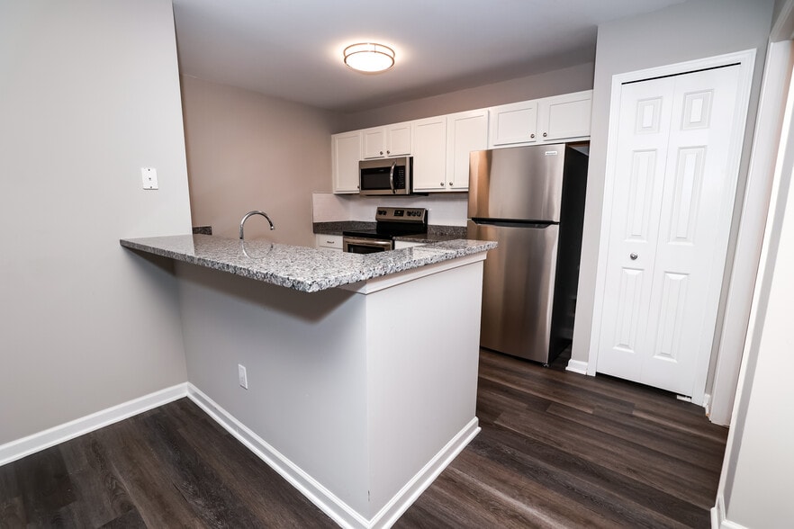 Building Photo - Ridge Valley Townhomes