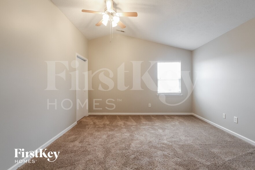 Building Photo - 10483 Day Star Dr