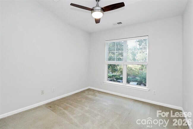 Building Photo - 10978 Princeton Village Dr