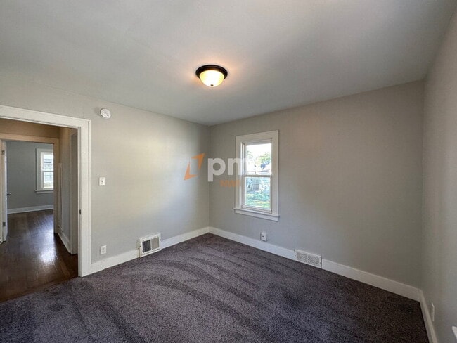 Building Photo - 7414 Tapper Ave