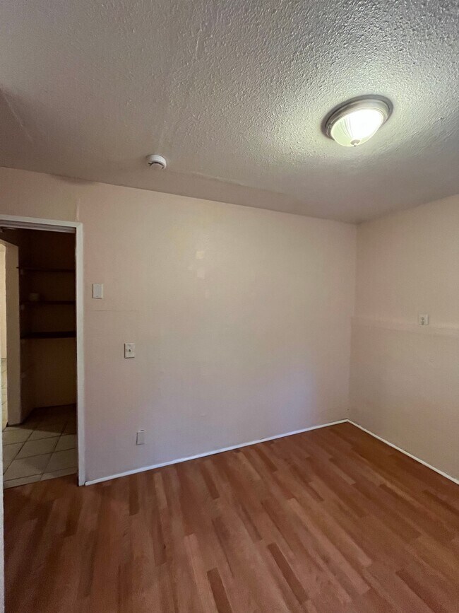 Building Photo - 767 Woodland Rd