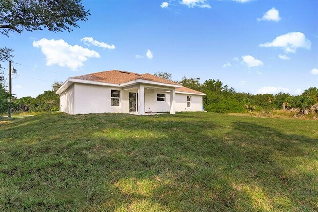 Building Photo - 486 Celeste St