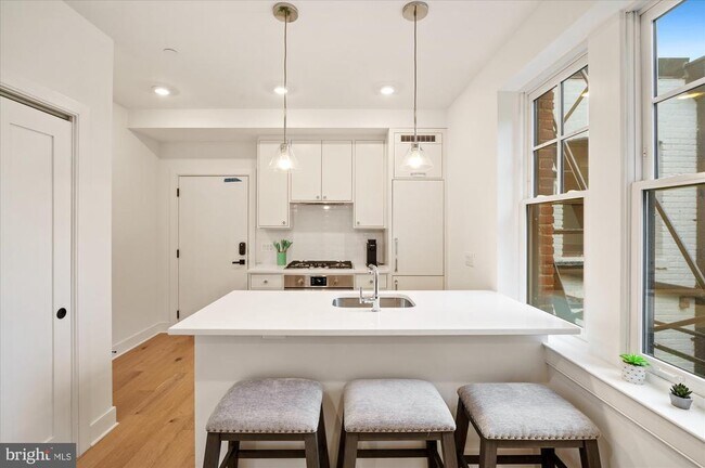 Building Photo - 2869 28th St NW