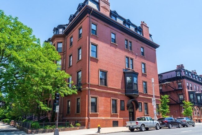 Building Photo - 285 Clarendon St
