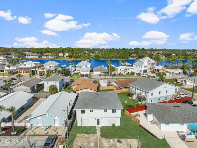 Building Photo - 3908 Ocean View Dr