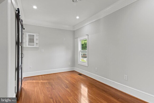 Building Photo - 3709 Forestdale Ave