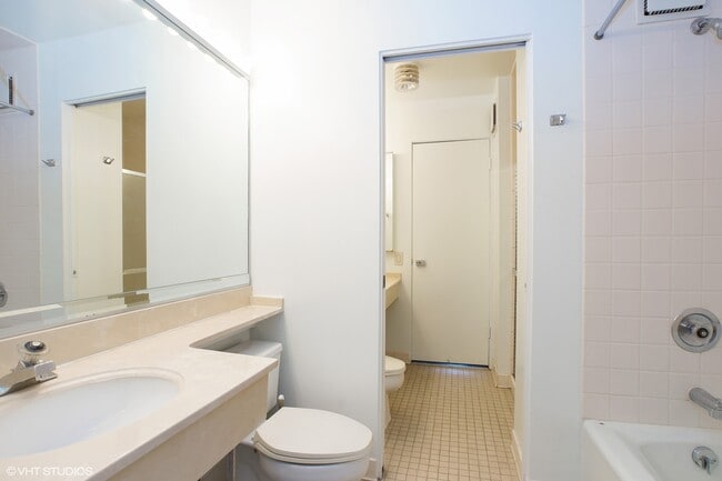 Building Photo - 3700 N Lake Shore Dr