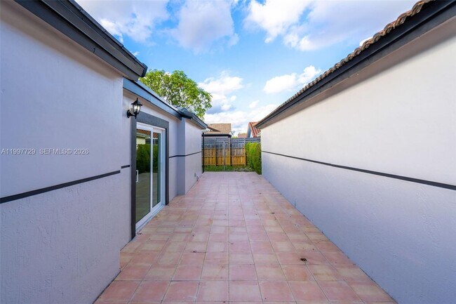 Building Photo - 14755 SW 82nd Terrace